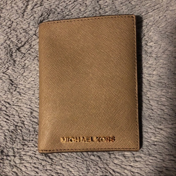 Michael Kors Handbags - Michael Kors Passport Wallet NWOT